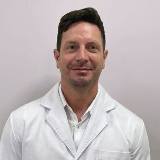 Dr. Eugenio Peluffo - Cirujano Plástico